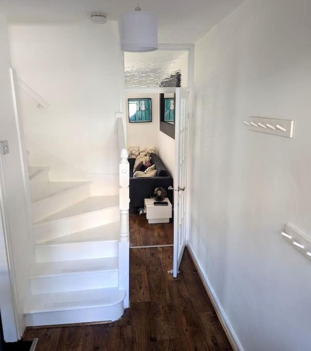 Charming 2-Bed Garden Flat Διαμέρισμα Λονδίνο Εξωτερικό φωτογραφία