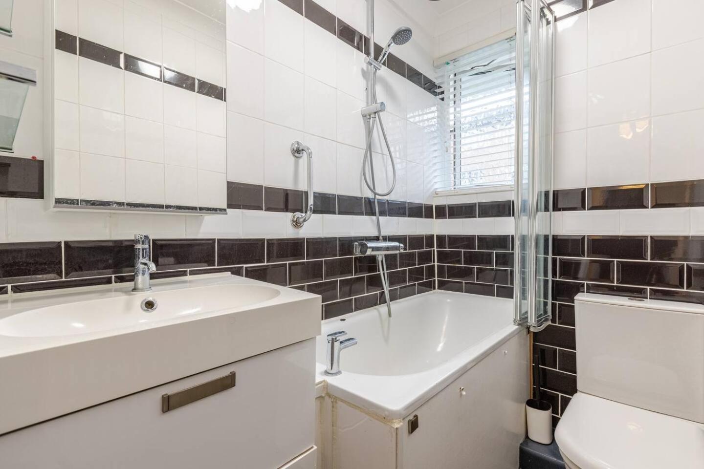 Charming 2-Bed Garden Flat Διαμέρισμα Λονδίνο Εξωτερικό φωτογραφία